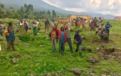 Redován col·labora amb dos ONGs per a la construcció d’una casa a Uganda i el repartiment de material escolar